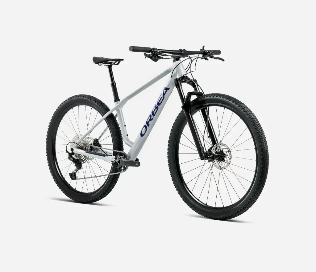 T211TTCC-M1-FRONT-ALMA_H20_over.webp