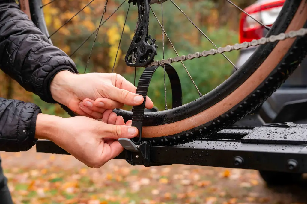 4084-SuperClamp-4-bike-TCE09543-21.webp