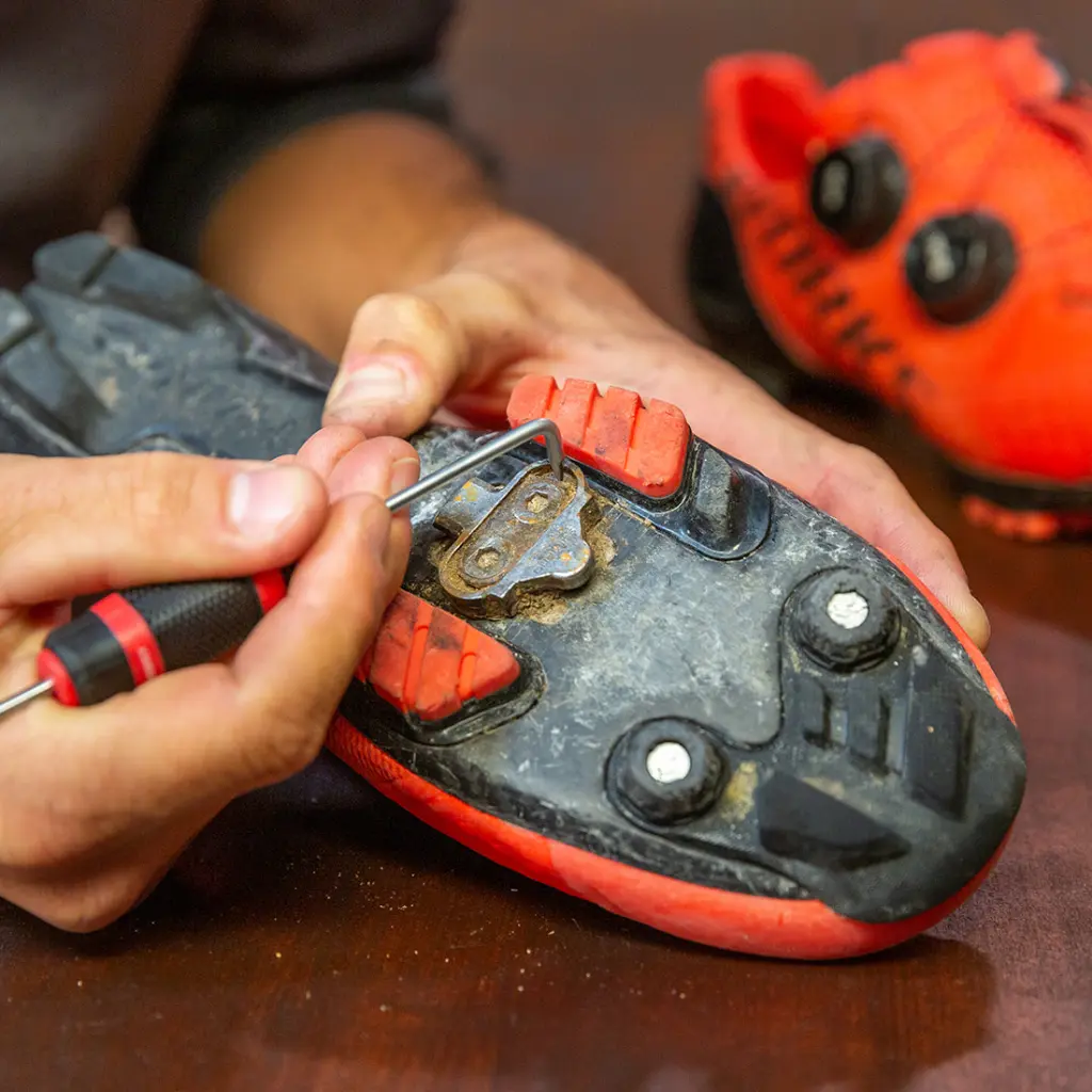 Feedback-Sports-Pick-Set-S-Works-Recon-MTB-Shoes_2048x2048.webp