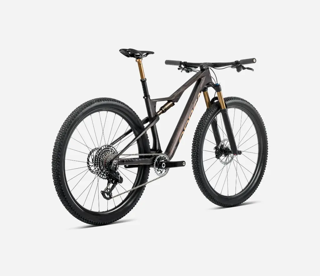 S244TTCC-KZ-BACK-OIZ_M-LTD_over.webp