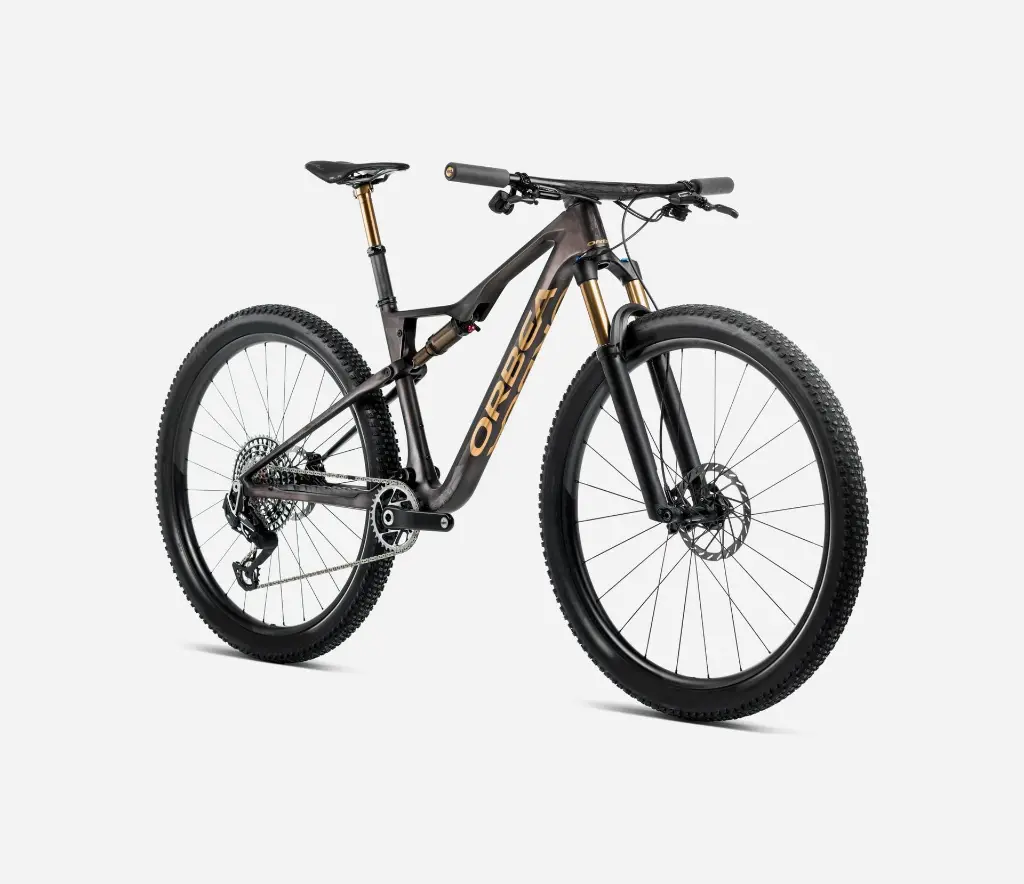S244TTCC-KZ-FRONT-OIZ_M-LTD_over.webp