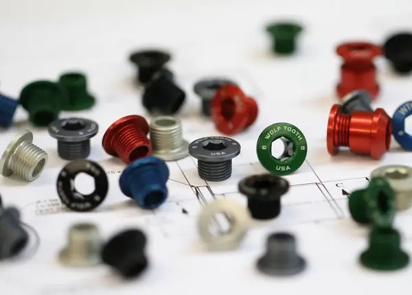 bolts_9362_0d37b62d-24c8-4632-9558-ff1cb4640137.webp