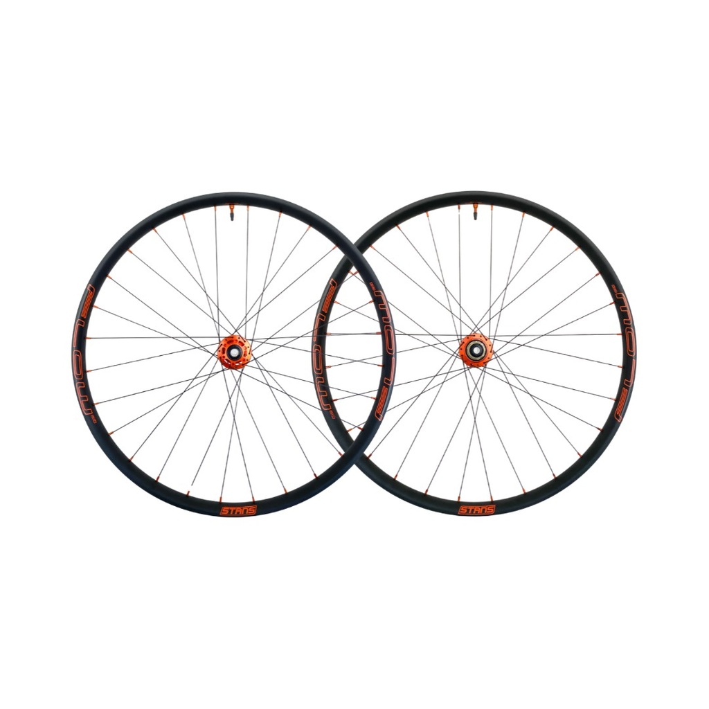 JUEGO DE RUEDAS CON ARO STAN'S 27.5" 6T (DELANTERA QRX15 24H)(TRASERA QR X145 28H) EDICION ESPECIAL ROJO