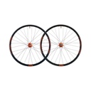 JUEGO DE RUEDAS CON ARO STAN'S 27.5" 6T (DELANTERA QRX15 24H)(TRASERA QR X145 28H) EDICION ESPECIAL ROJO
